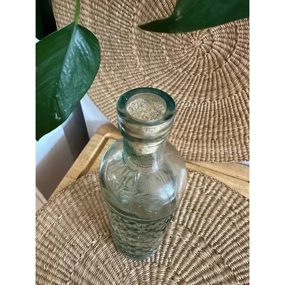 Vintage Diamond Glass bottle with cork - Picture 2 of 8